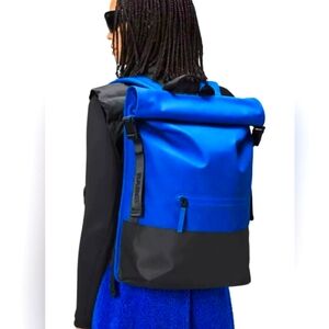 NWT Rains Trail Rolltop Backpack Waves Cobalt Blue Sealed